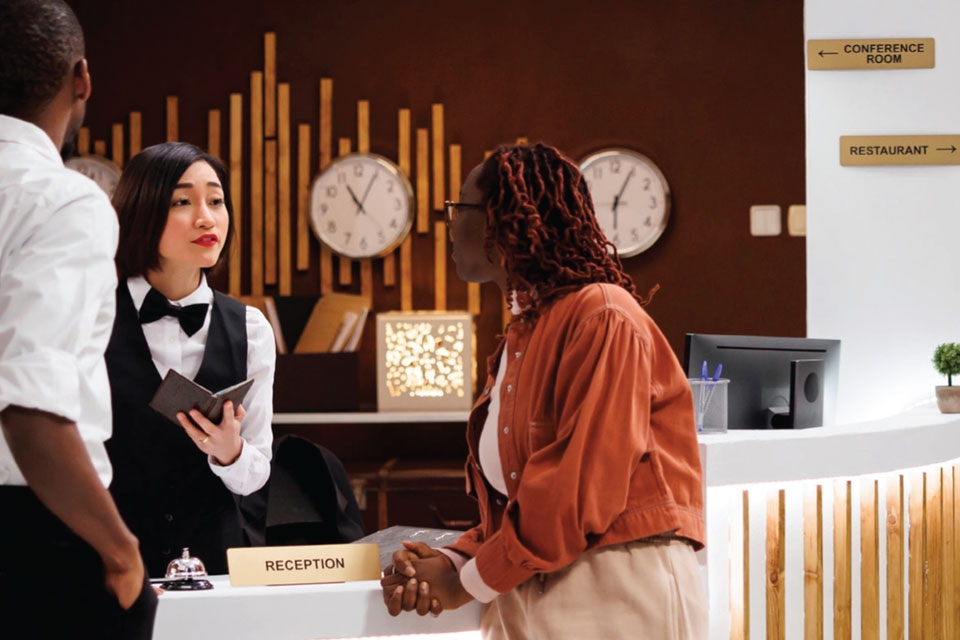 Gallery_960-x-640_Hotel-Phone-System